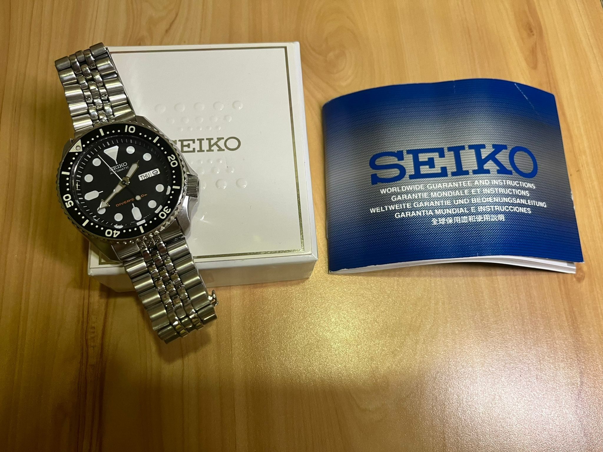 AUTHENTIC SEIKO Watch, Luxury, Watches on Carousell