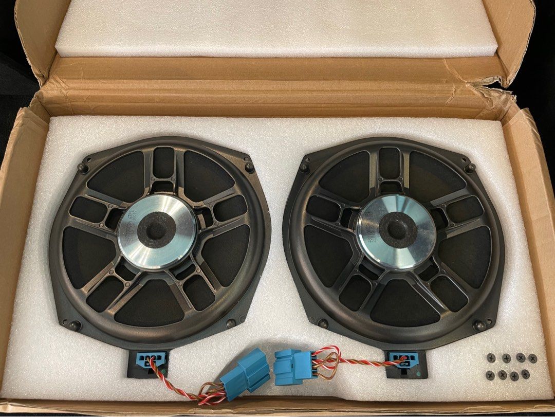 BMW Underseat Subwoofer B W OEM Fits BMW F01 F10 F06 F12 F14 F25
