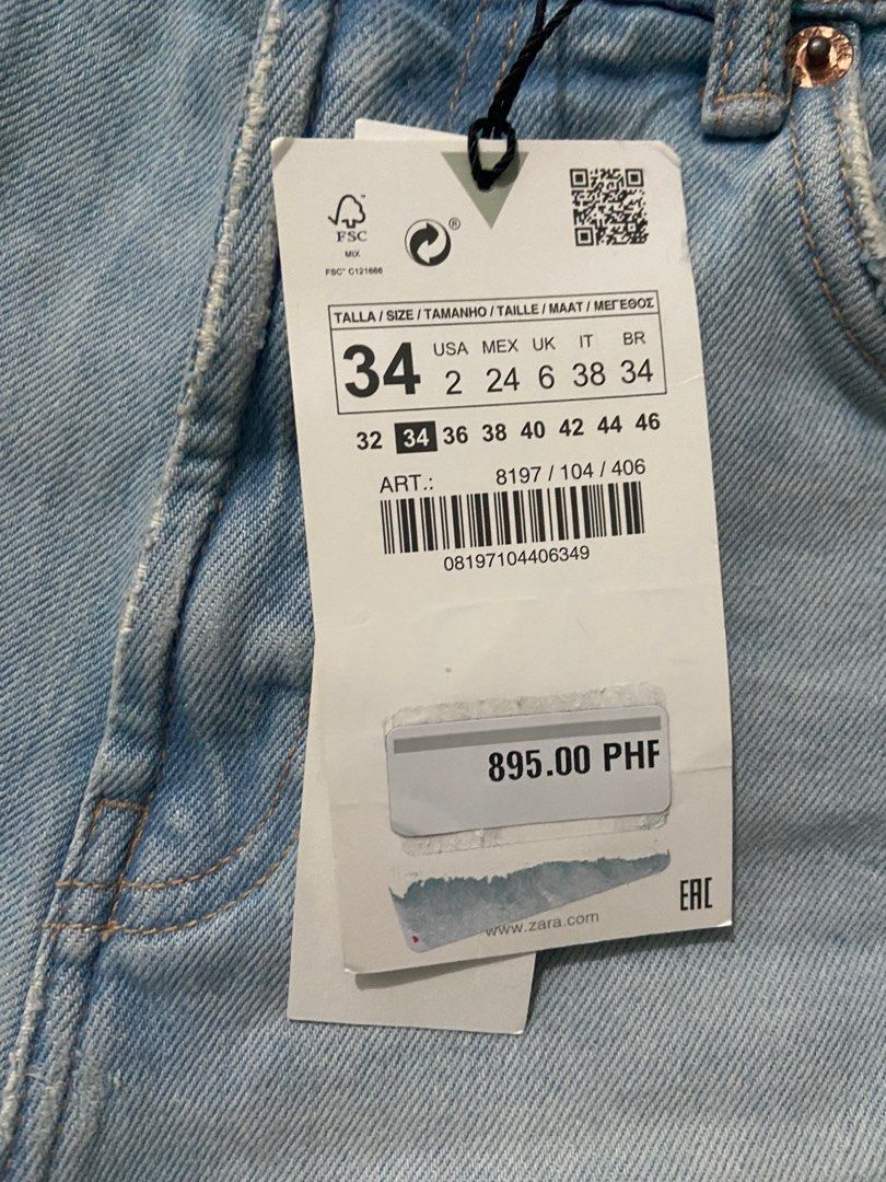 BNWT Zara High Rise Shorts (Category: Shorts) located in Manila. Submitted by auriellee (Listing ID 1222911868, Image 3). Description: Zara High Rise Shorts Brand New With Tag Size 34 Note: size runs small - I am usually a size 34 in Zara but this pair of shorts runs small. Had to size up and get 36 instead. My waistline is 25. Get this if your waistline is 24..