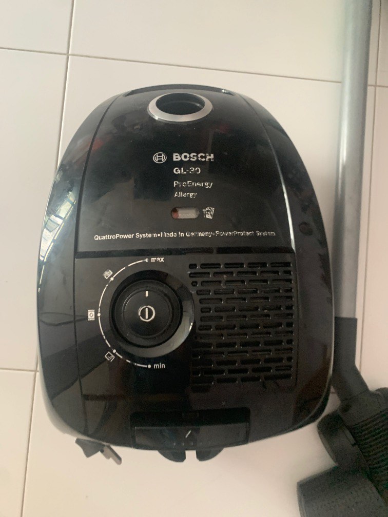 Bosch GL30 Vacuum Cleaner (with free vacuum bags), TV & Home Appliances ...