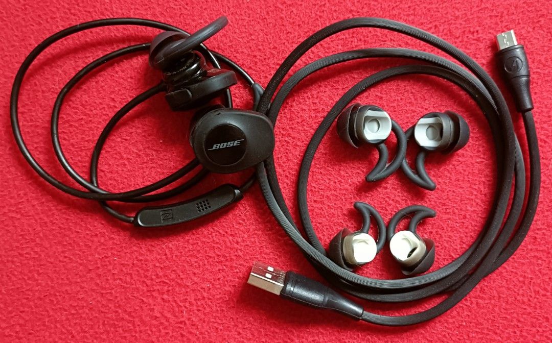 Bose Soundsport Wired Earbud Earphones - Red
