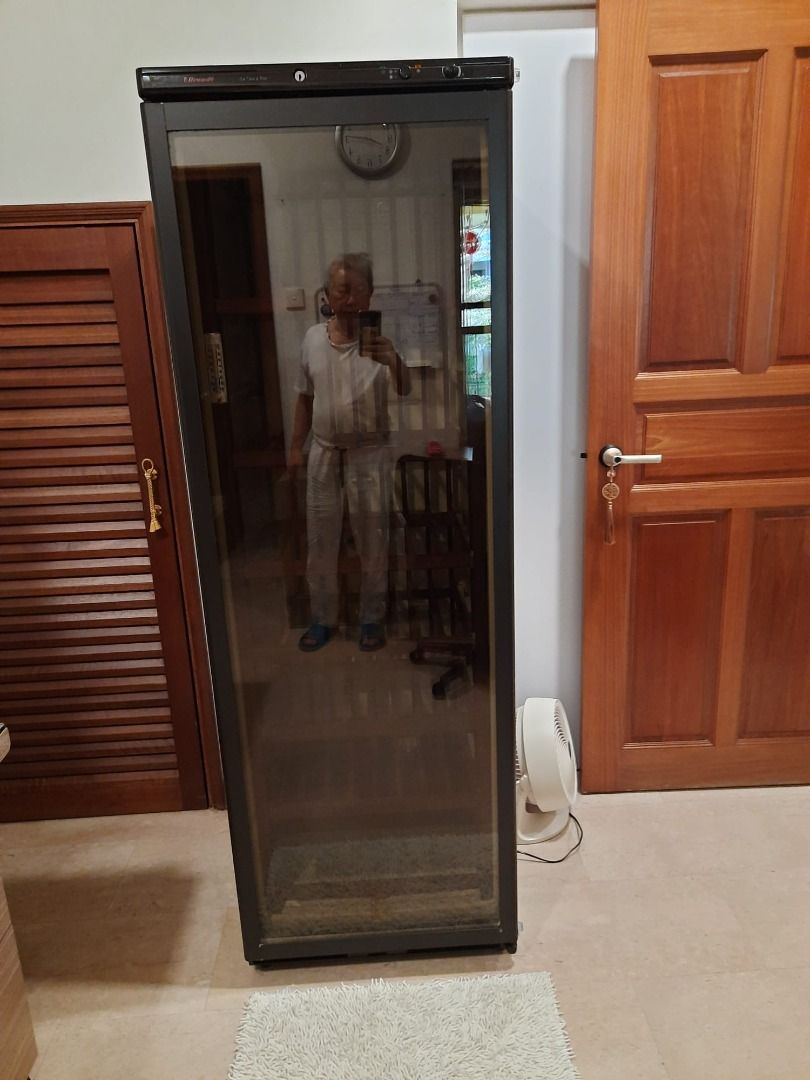 Brandt wine cellar, TV & Home Appliances, Kitchen Appliances, Wine