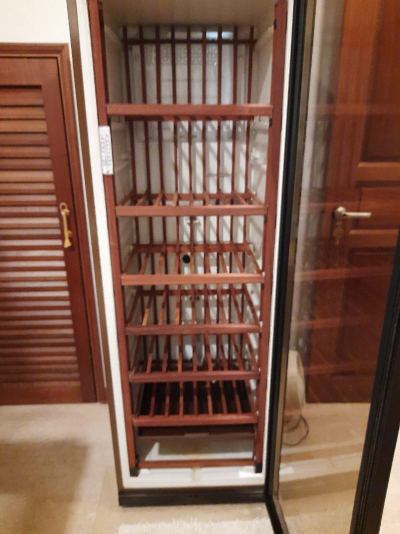 Brandt wine cellar, TV & Home Appliances, Kitchen Appliances, Wine