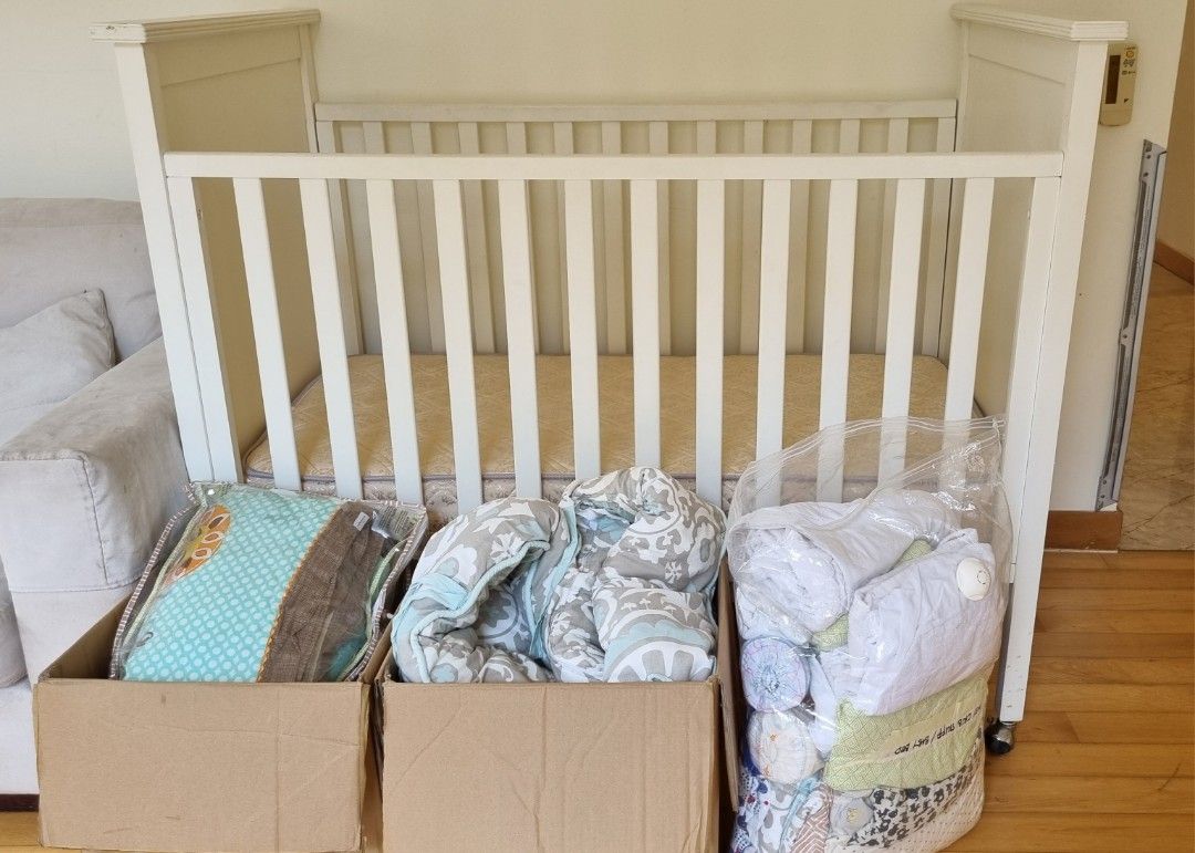 Bratt decor clearance crib used
