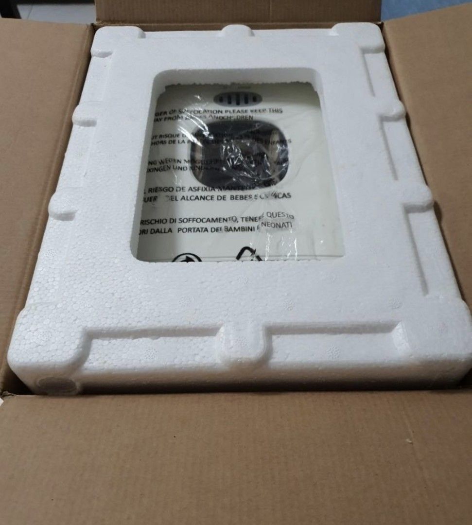 bread maker meyer (Category: Breadmakers) located in Singapore. Submitted by carbodes8 (Listing ID 1222999657, Image 6). Description: 👉self pick up under my block. or add in $15 for delivery to your house. bought this many years ago. Rtp selling $199 👉never used. new! 👉no receipt. ✔Sincere buyers kindly pm me if interested. ❌No for fussy buyers. Meeting Location Can be Arranged 💰cash or paynow Only. Goods Sold Are not Returnable/Exchangeable.