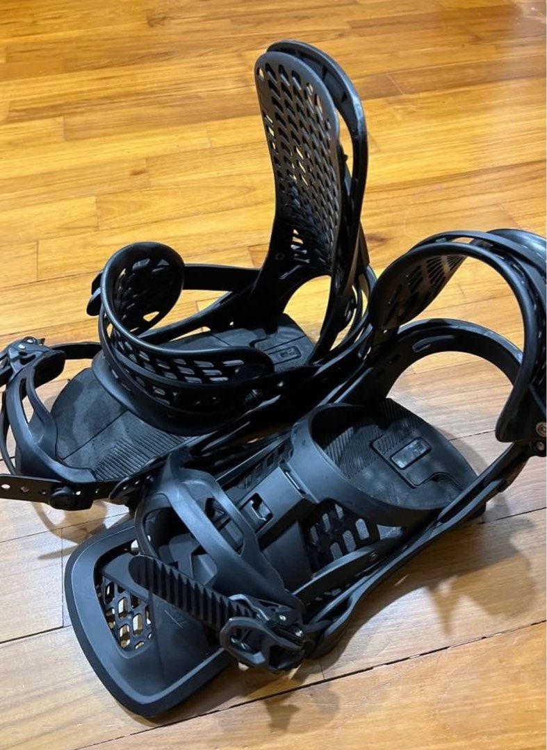 burton genesis snowboard binding 2018 Re:Flex Bindings A little softer than our stiffest bindings and loaded with cushioning the Genesis is made for full days on the mountain where comfort is key Burton Genesis Snowboard Re:Flex Bindings