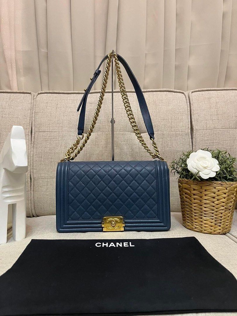 Chanel le boy colors 2025