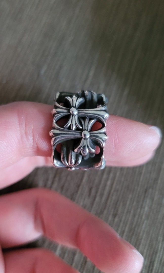 chrome hearts square cemetery ring, 名牌, 飾物及配件- Carousell