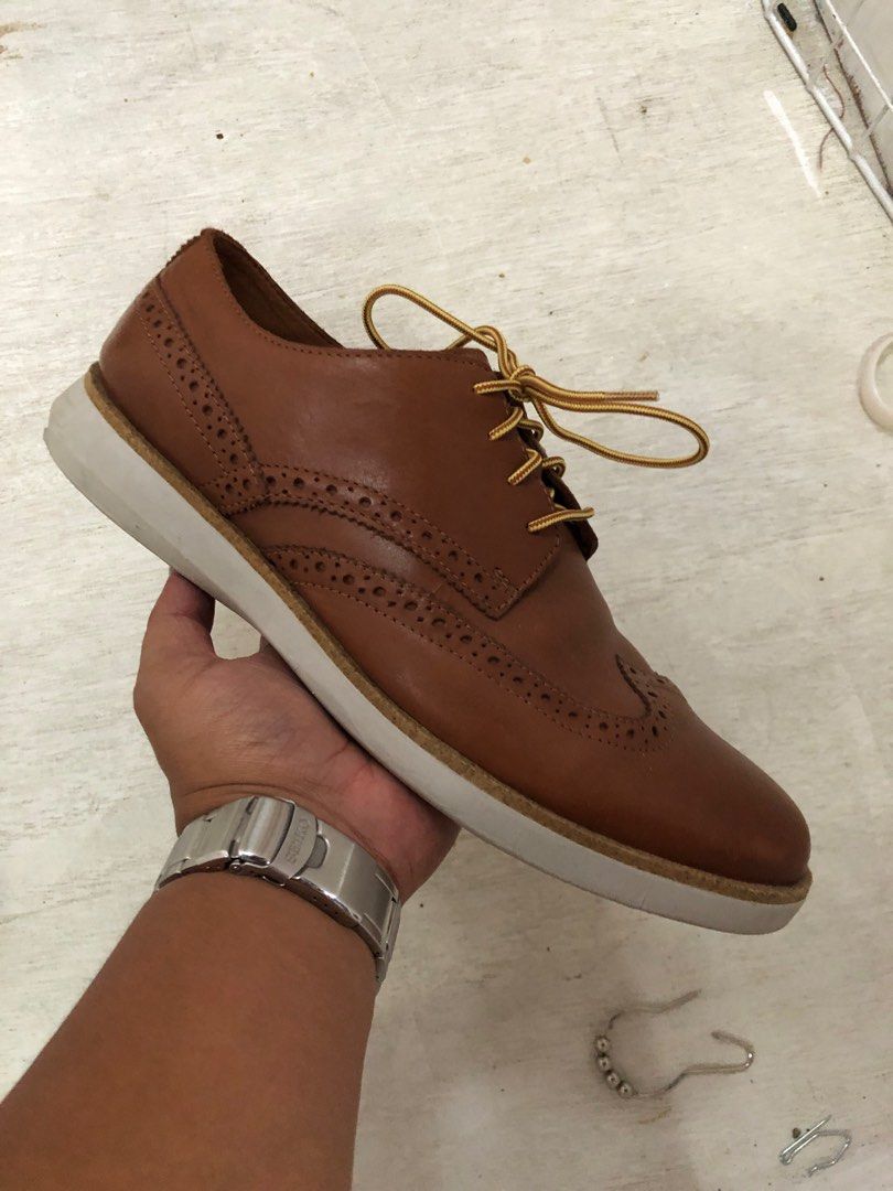 Clarks clearance wingtip oxford