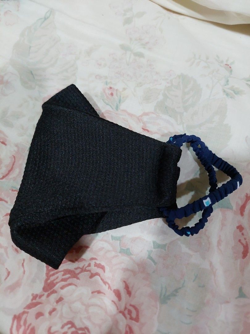 Cloth Facemask (Category: Other Accessories) located in San Juan City. Submitted by _rian (Listing ID 1222944185, Image 1). Description: Color: Black Has a pocket for filter I have 2 of these (P100 each).