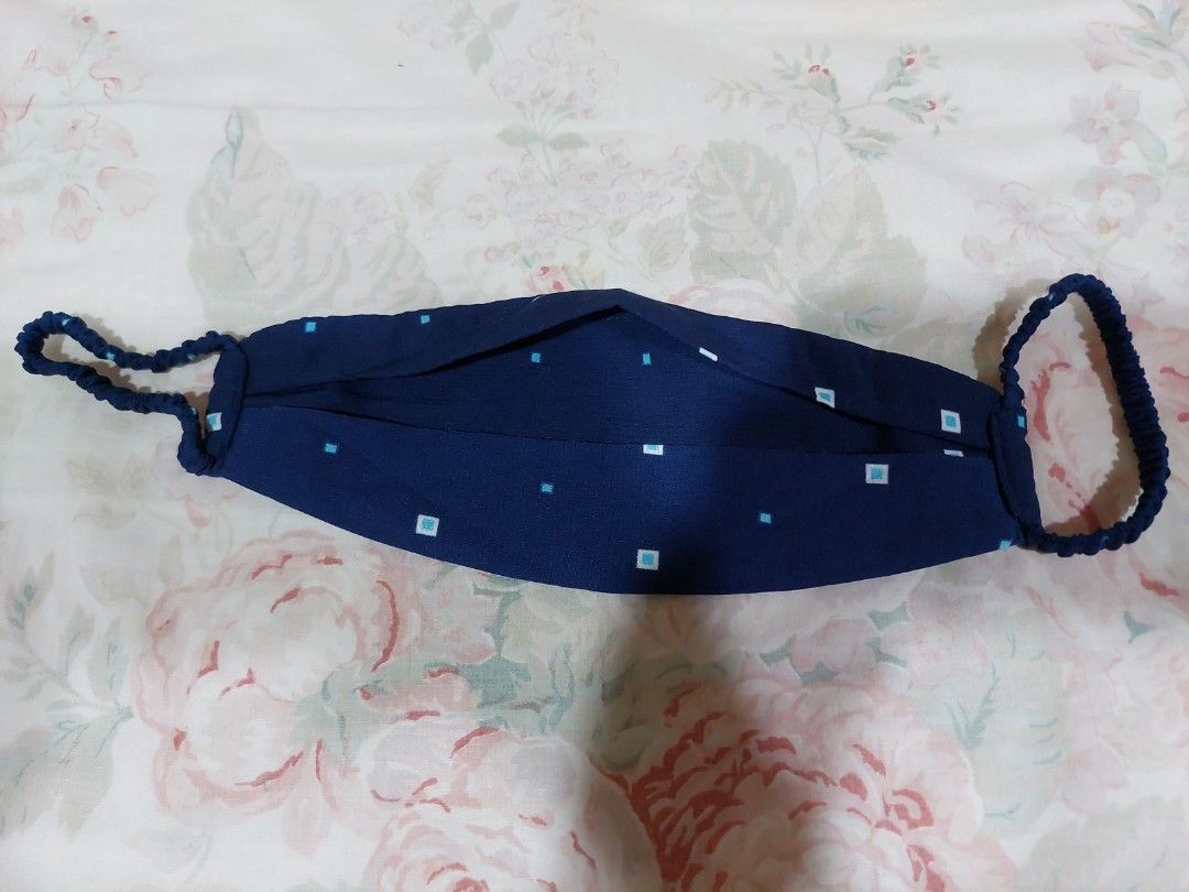 Cloth Facemask (Category: Other Accessories) located in San Juan City. Submitted by _rian (Listing ID 1222945373, Image 3). Description: Color: Blue Has a pocket for filter I have 2 of these (P100 each).