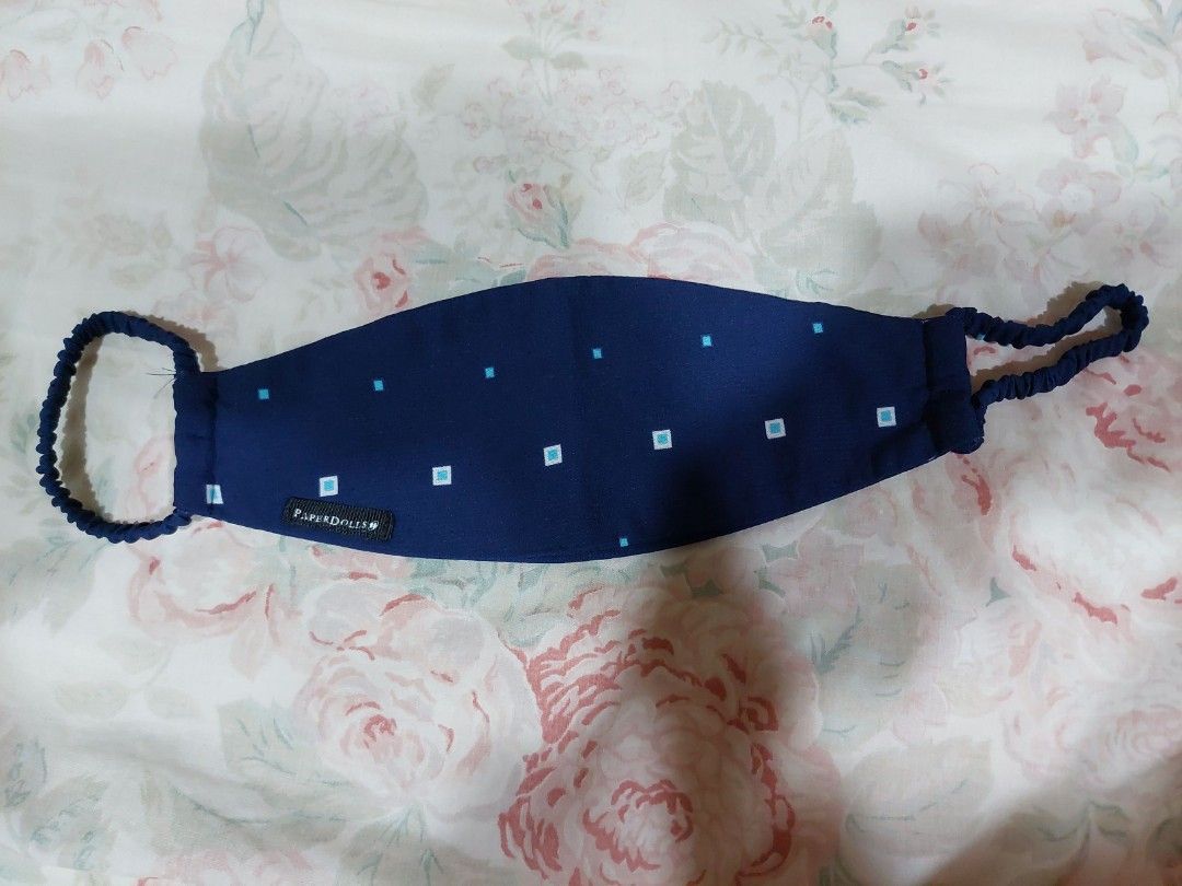 Cloth Facemask (Category: Other Accessories) located in San Juan City. Submitted by _rian (Listing ID 1222945373, Image 2). Description: Color: Blue Has a pocket for filter I have 2 of these (P100 each).