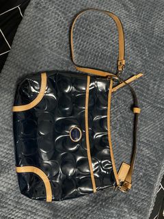(Category: ) located in . Submitted by stylebreaker (Listing ID 1222825456, Image 1). Description: .