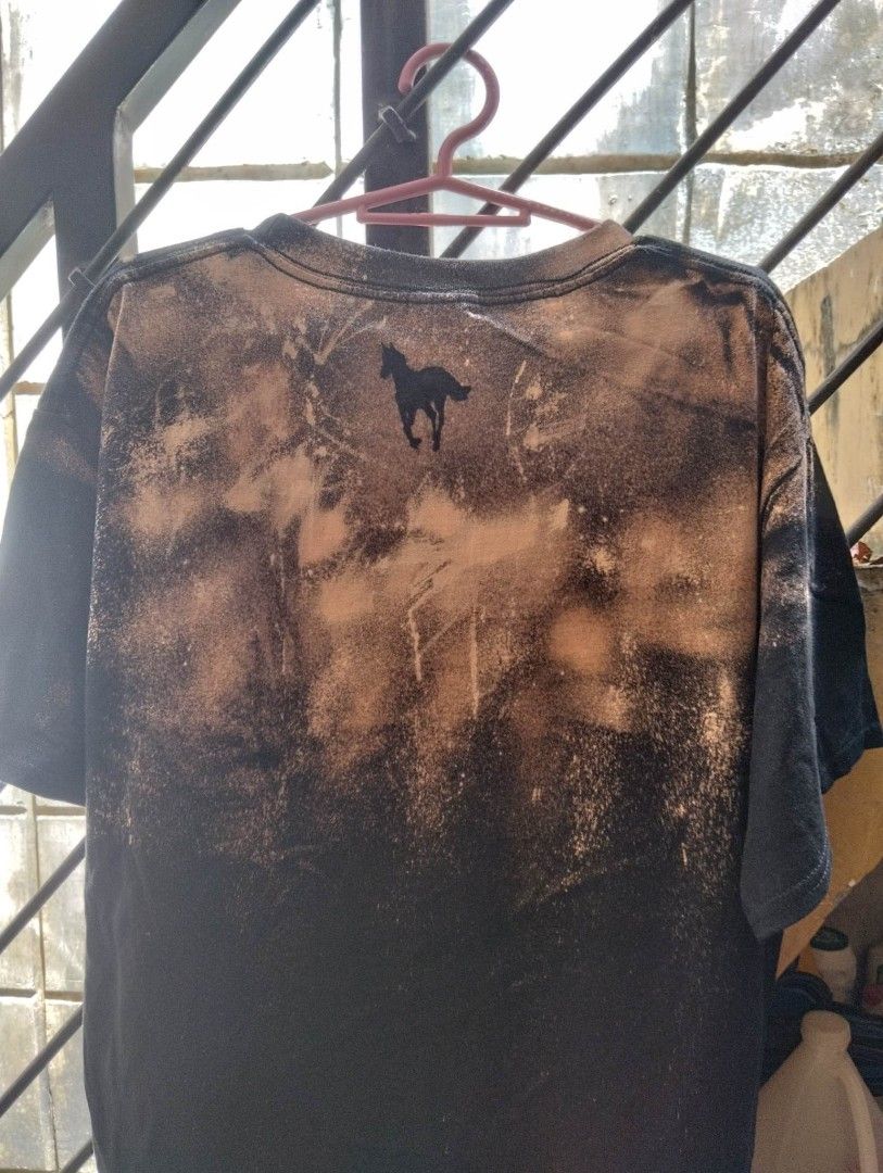 Deftones White Pony Bleach Shirt (Category: Tshirts & Polo Shirts ) located in Cainta. Submitted by wolfzzz (Listing ID 1222979454, Image 1). Description: XL on tag, Gildan..