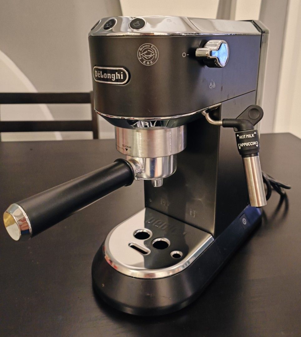 DeLonghi Dedica (black), TV & Home Appliances, Kitchen Appliances, Coffee Machines & Makers on