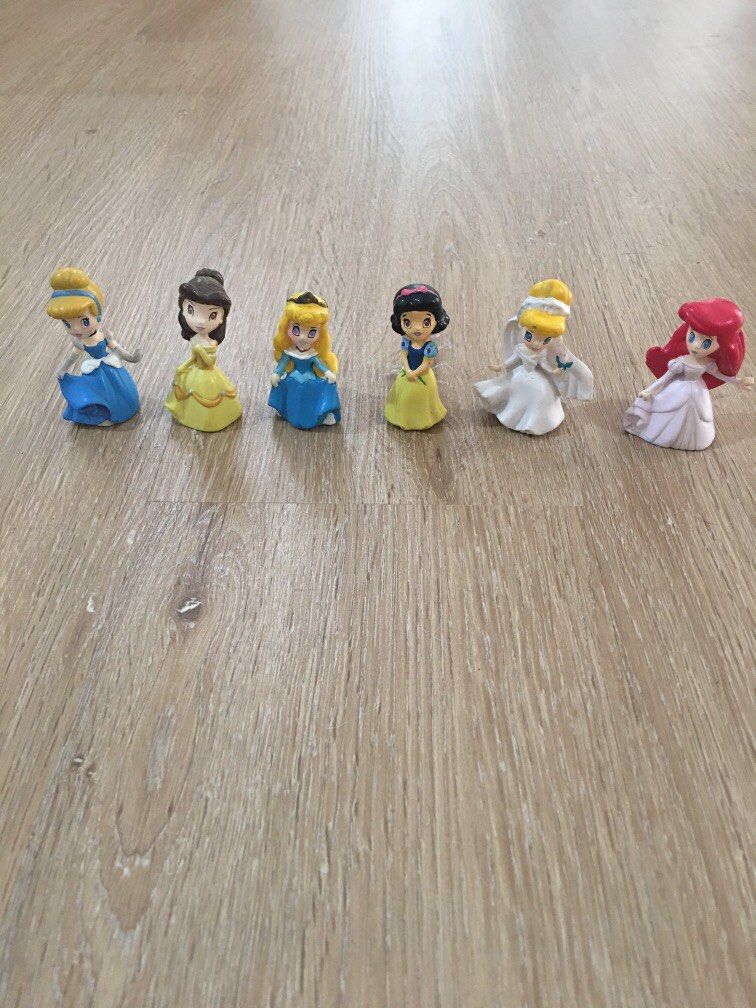 Disney princess figurine, Toys & Collectibles, Mainan di Carousell