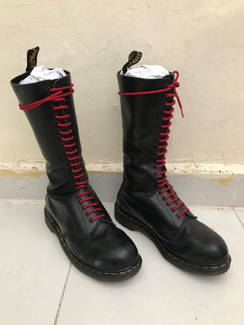 Dr martens Men s Fashion Footwear Boots on Carousell