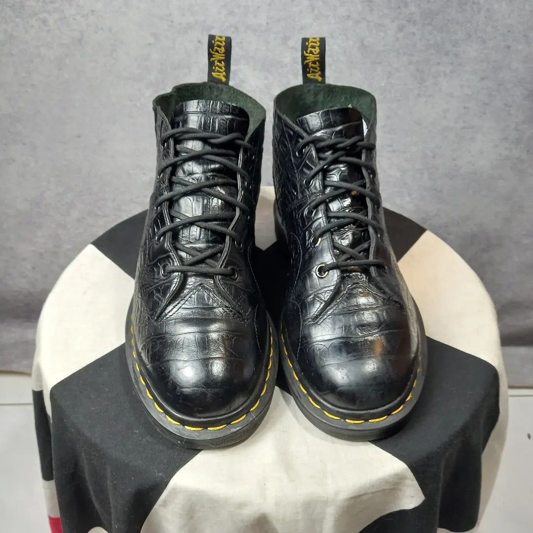 Dr martens 2024 croc monkey boots