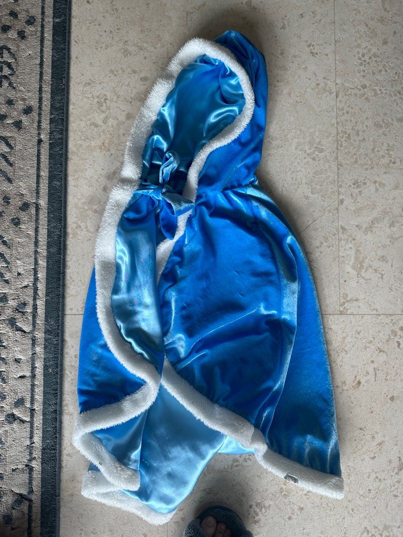 Dress up Cinderella, Christmas Tree, Mermaid, Rapunzel, Elsa Cape