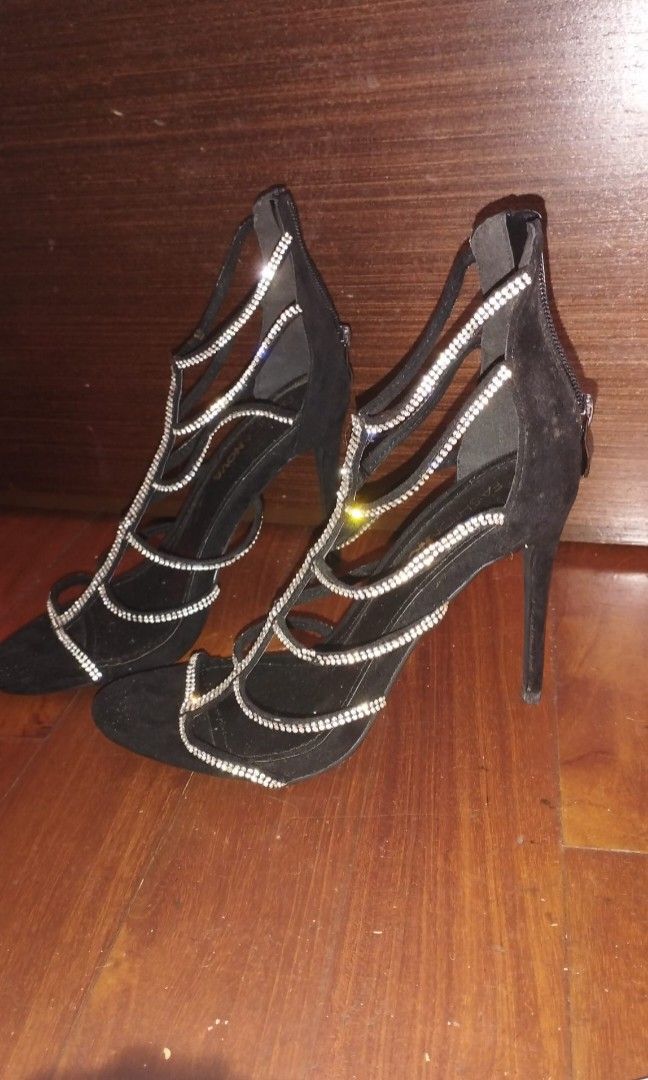 Fashion Nova Women s shoes size US6 Women s Fashion Footwear