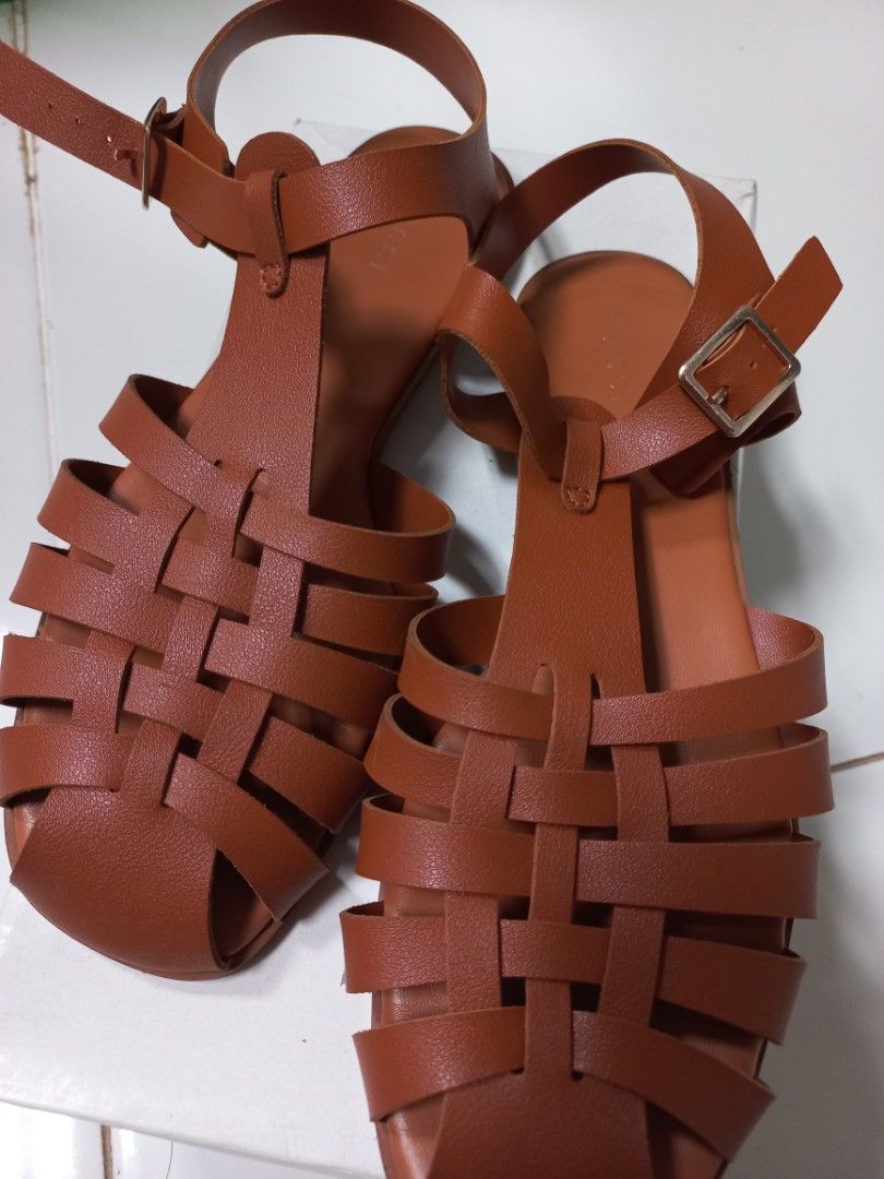 Flat Shoes Vincci on Carousell