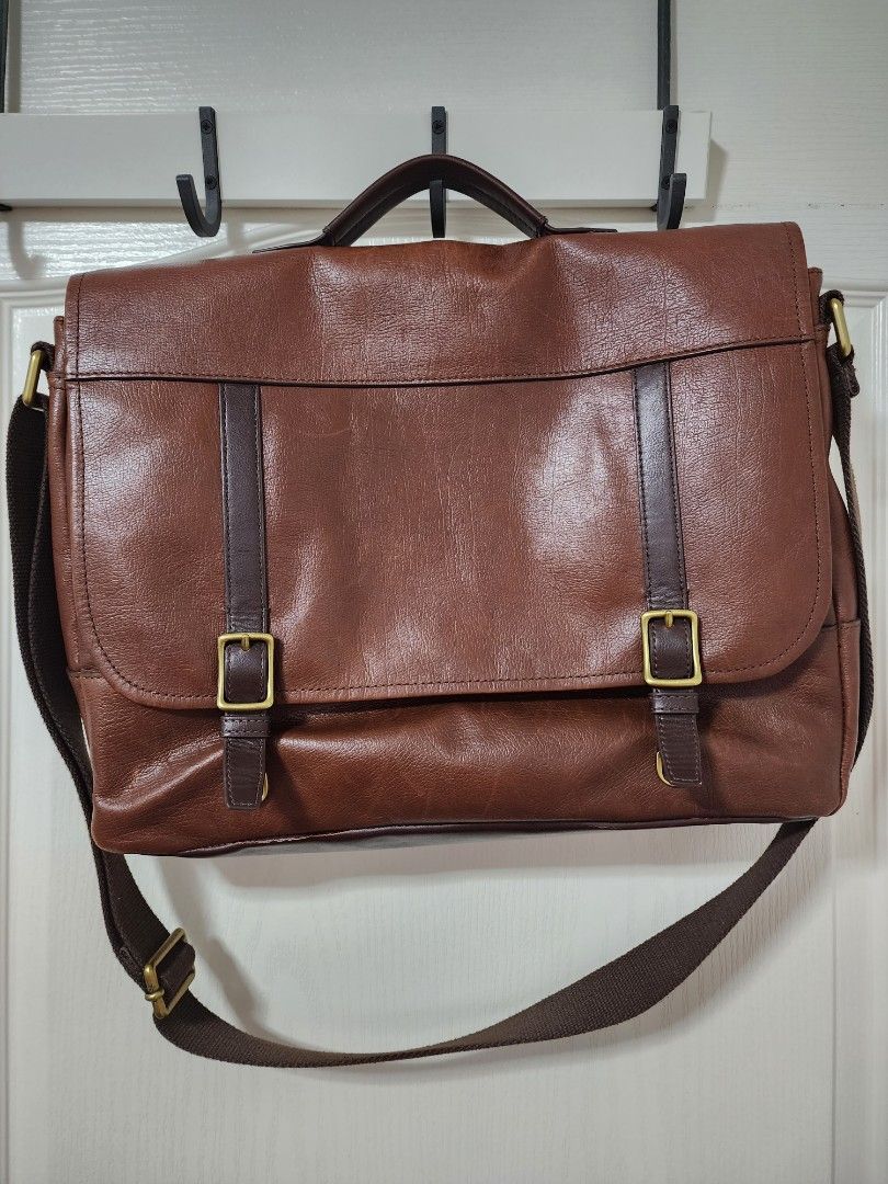 Fossil shop evan messenger