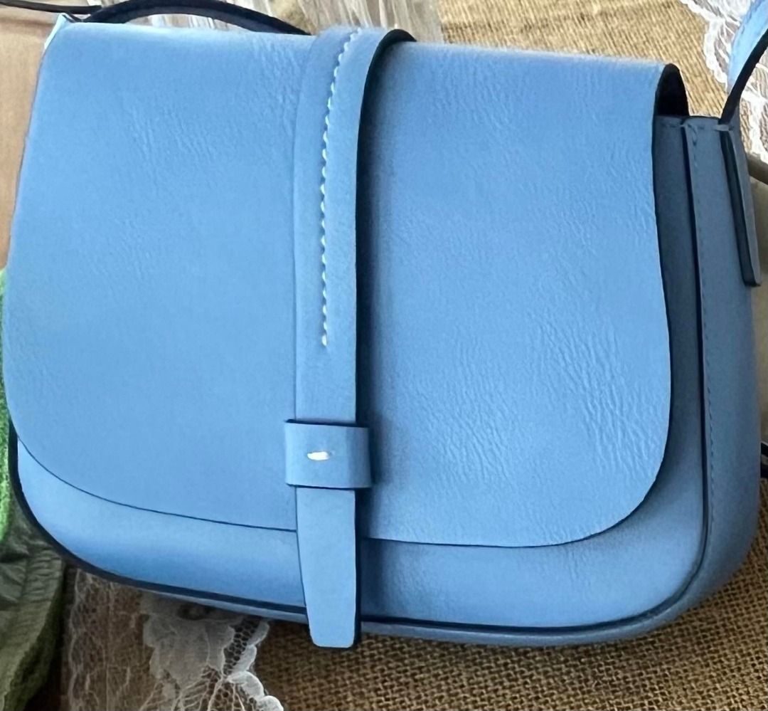 Gap crossbody saddle shop bag