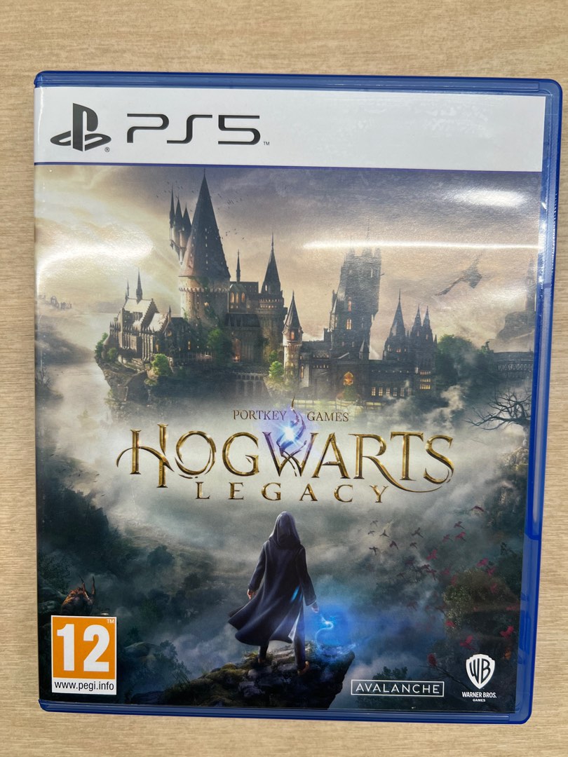 PS4 Hogwarts Legacy Deluxe/Standard (R1/R3), Video Gaming, Video Games,  PlayStation on Carousell