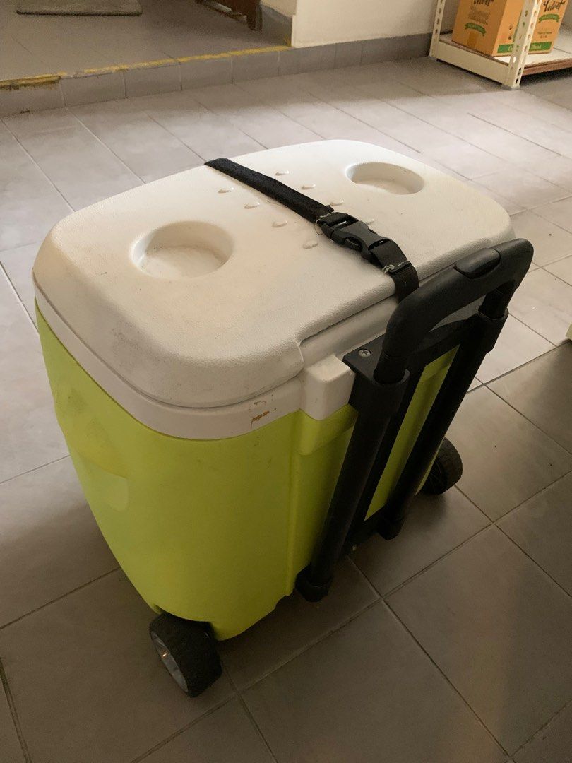 Ice box with wheels, Sports Equipment, Hiking & Camping on Carousell