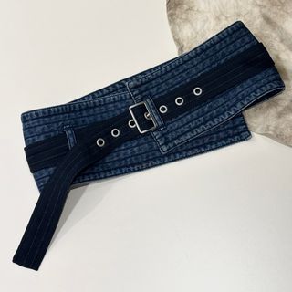 （分類：）位於 。 由 rainrainrainrain 提交（商品編號 1222954753，圖片 1）。簡介： 。