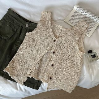 INSTOCKS crochet button up vest top - cream