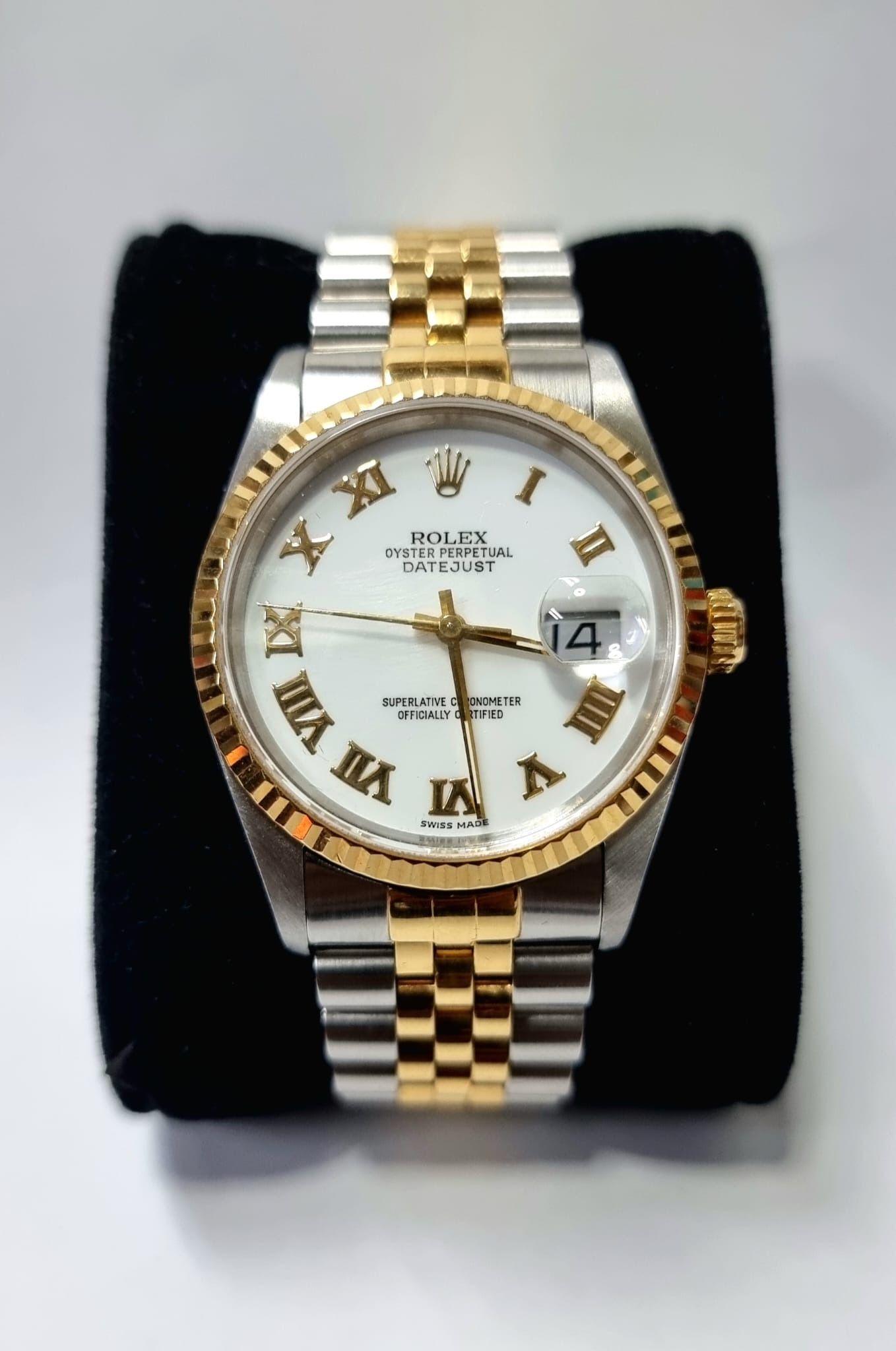 JE ROLEX 16233 Men s Half Gold Watch Luxury Watches on Carousell