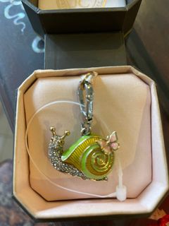 (Category: ) located in . Submitted by lainex2 (Listing ID 1222871236, Image 1). Description: .