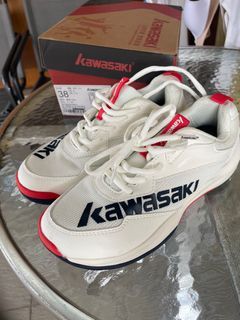 BNIB Kawasaki Badminton shoes