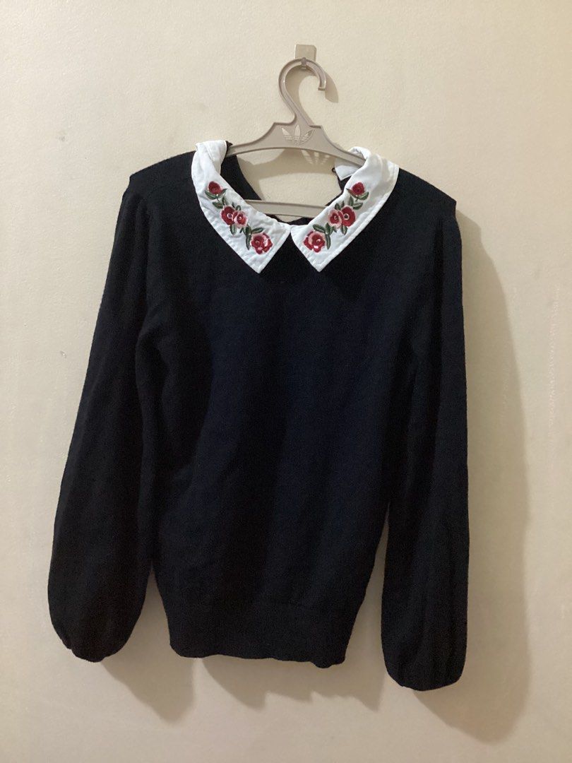 Knitted collared Black sweater (Wednesday Addams) (Category: Coats, Jackets and Outerwear) located in San Pablo. Submitted by asprelovedtrinkets (Listing ID 1222935047, Image 1). Description: Knitted sweater. Only bought this for a costume party. (Worn once) Giving Wednesday Addams vibes🕷️🕸️.