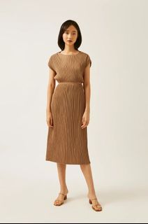 SET (L) BNWT OSN OURSECONDNATURE Our Second Nature Pleated Kaftan Top & Pleated Column Skirt - Brown