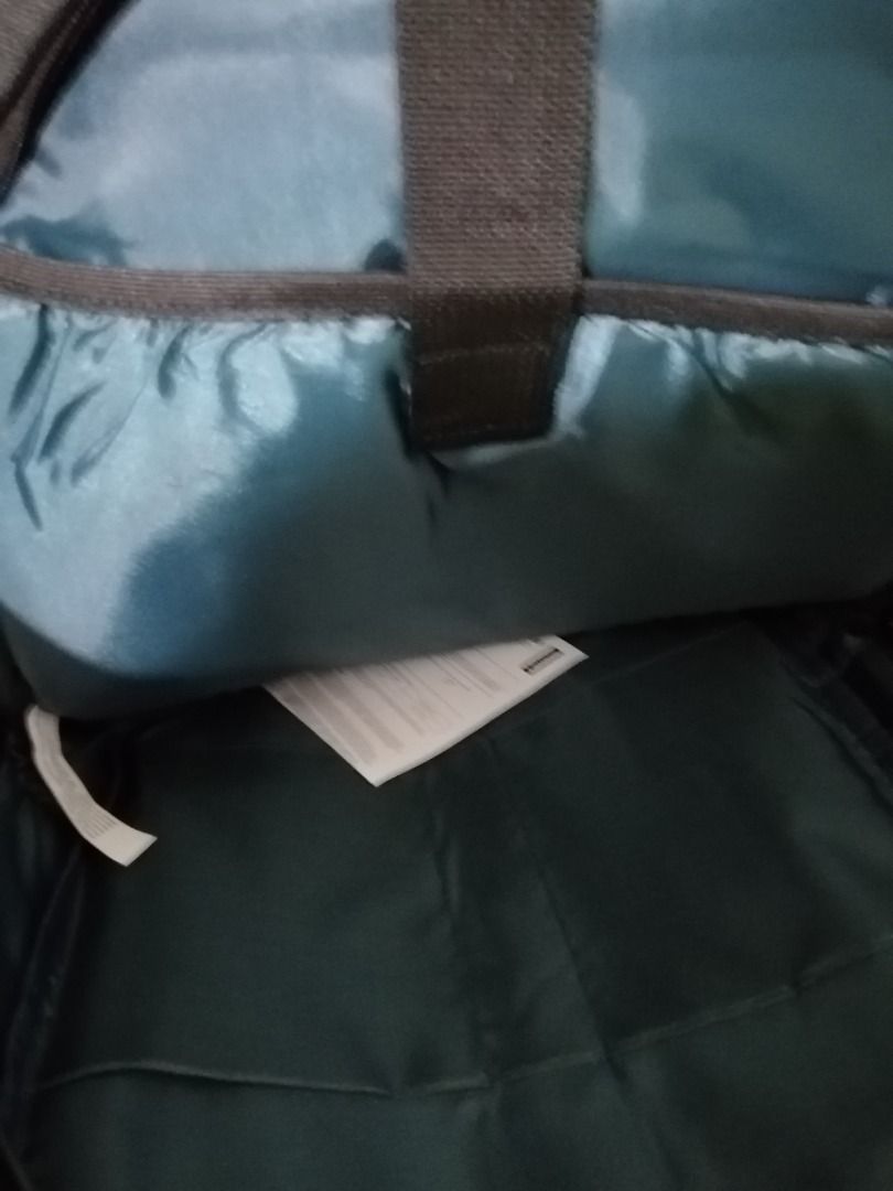 Lenovo laptop backpack (Category: Luxury Bags & Wallets) located in Santa Rosa. Submitted by Illumina (Listing ID 1222967567, Image 3). Description: RFS: Decluttering .