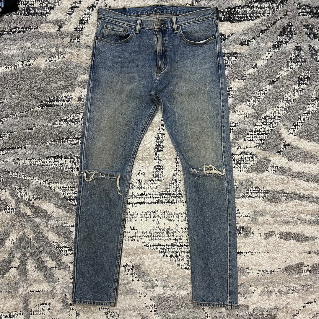 LEVIS 510 RIPPED JEANS W32