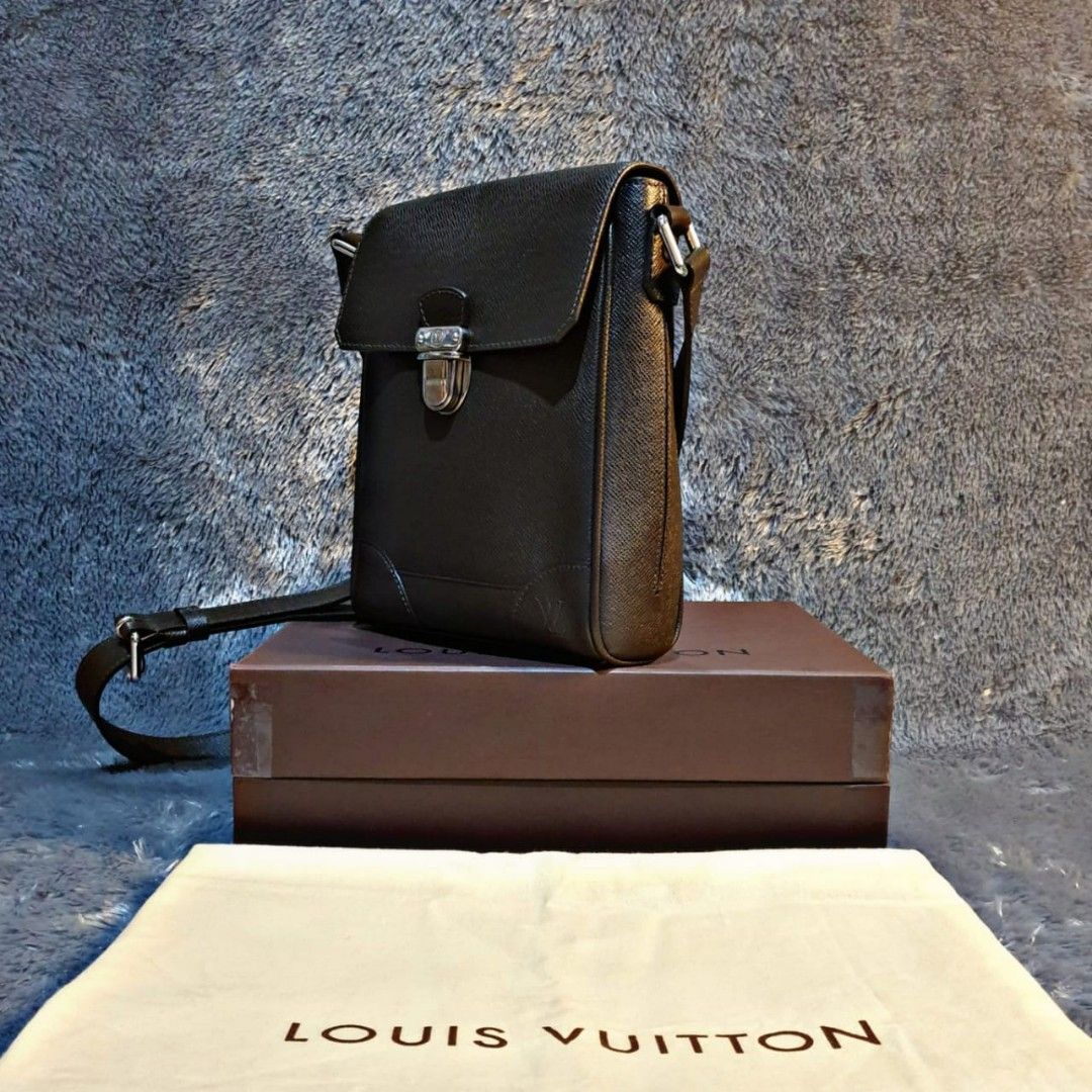 Jual Louis Vuitton Utility Side Bag Tas Selempang Pria - Brown di