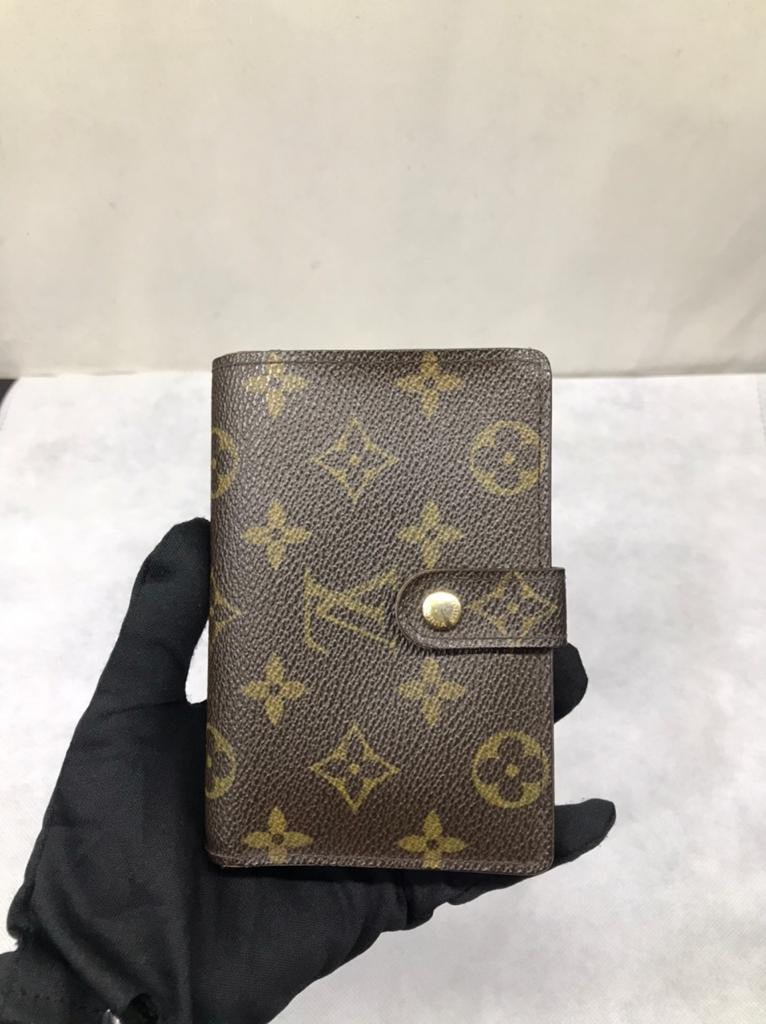 Vintage: Louis Vuitton Monogram French Purse Wallet – The Hangout