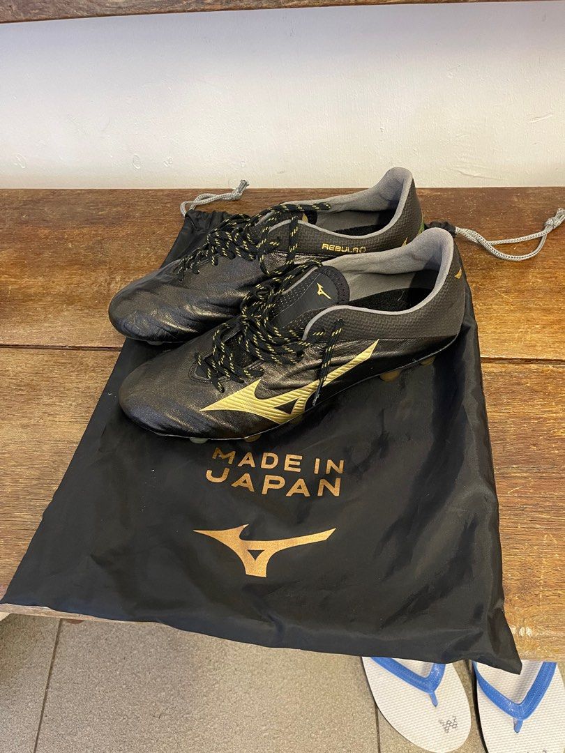 Mizuno rebula 2 US 44 Carousell