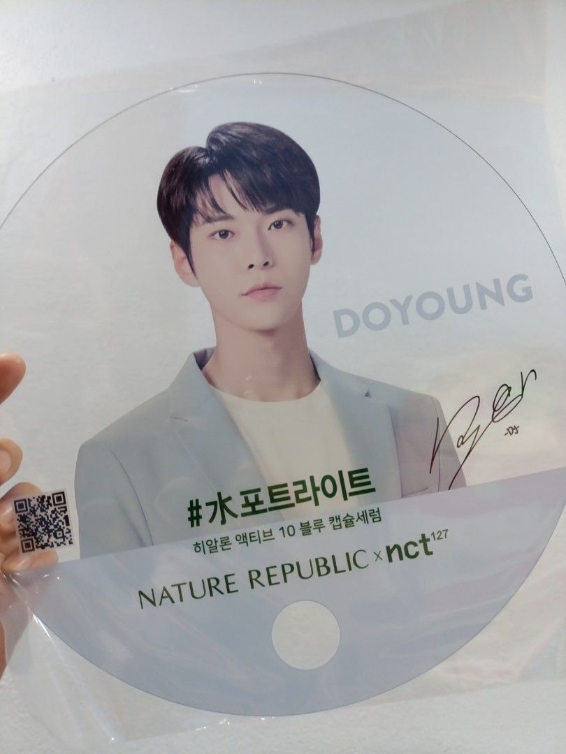 NCT Doyoung Hand Fan, Hobbies & Toys, Collectibles & Memorabilia, K