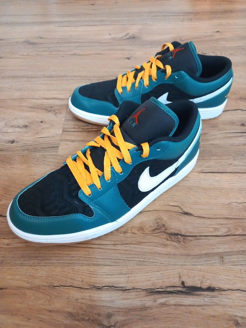 Nike air clearance jordans low
