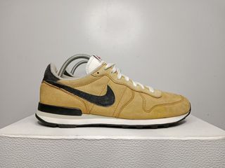 Nike Internationalist Brown