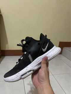 Nike lebron 5 oro hotsell