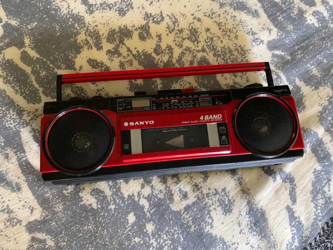 Old radios (not working), Hobbies & Toys, Collectibles & Memorabilia