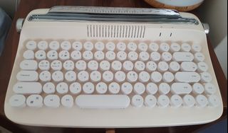 (Category: ) located in . Submitted by Sheila (Listing ID 1222849463, Image 1). Description: .
