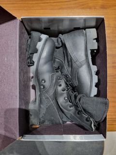 SAF army boots (7.5)