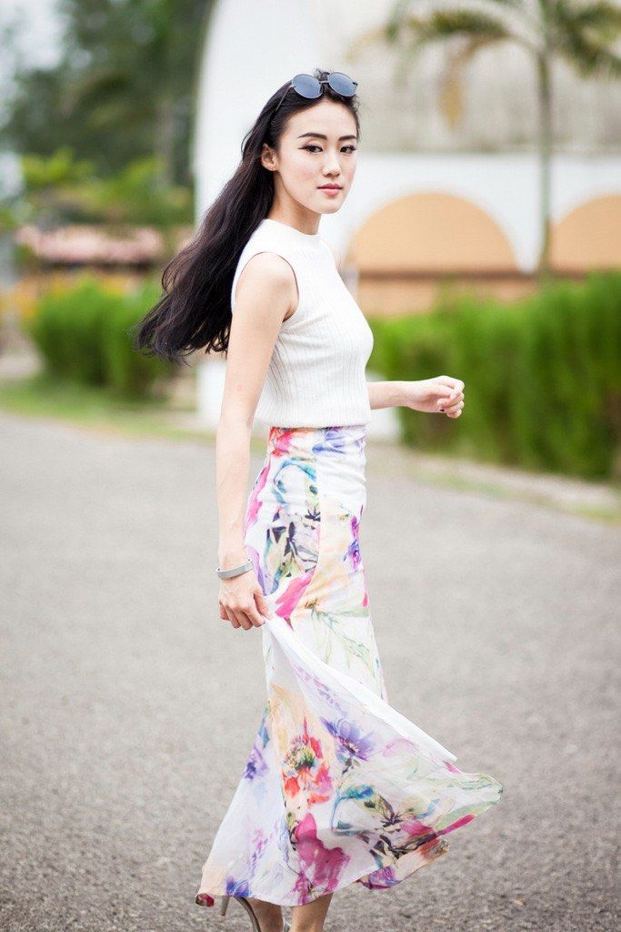 Chiffon maxi skirt with slits hot sale