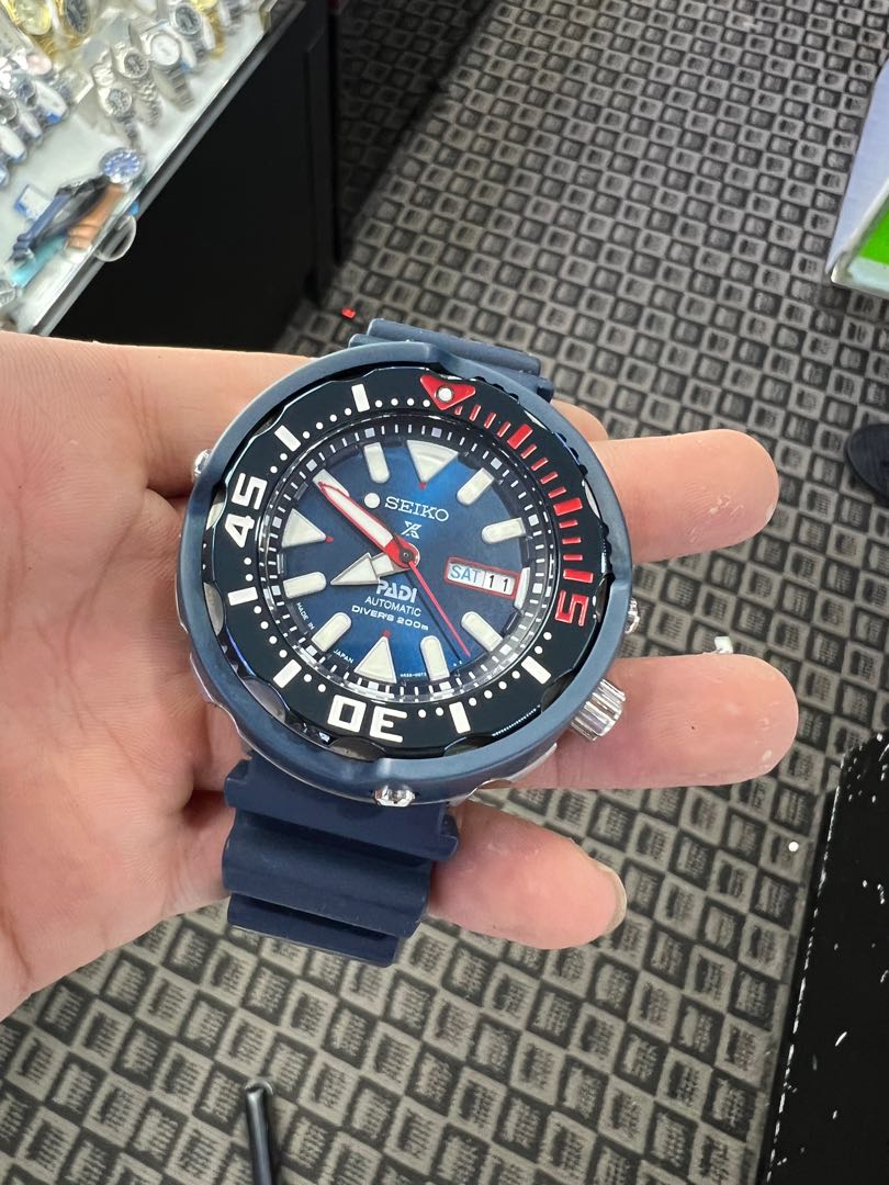 SEIKO PROSPEX TUNA PADI MADE IN JAPAN AUTOMATIC DIVERS 200M